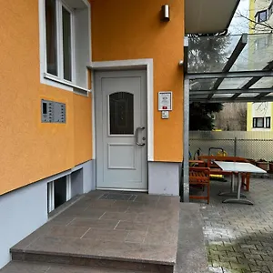 https://salzburgrooms.salzburghotels.net